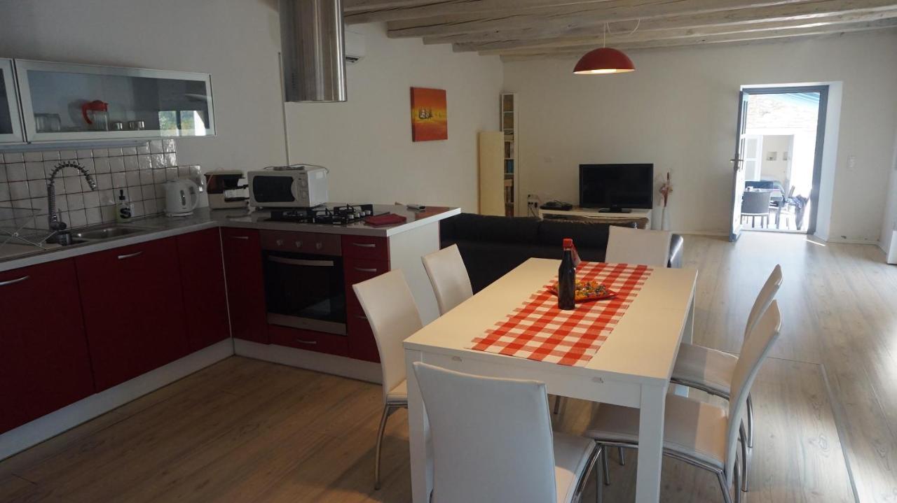 Holiday Home Ava1 With Pool & Holiday Home Ava2 With Whirlpool Baderna Екстериор снимка