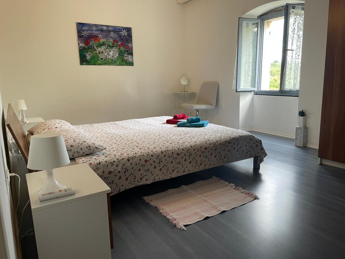 Holiday Home Ava1 With Pool & Holiday Home Ava2 With Whirlpool Baderna Екстериор снимка