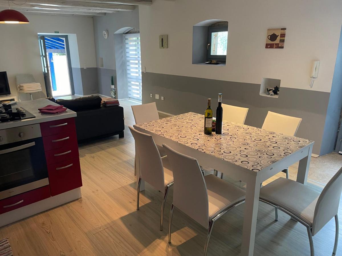Holiday Home Ava1 With Pool & Holiday Home Ava2 With Whirlpool Baderna Екстериор снимка
