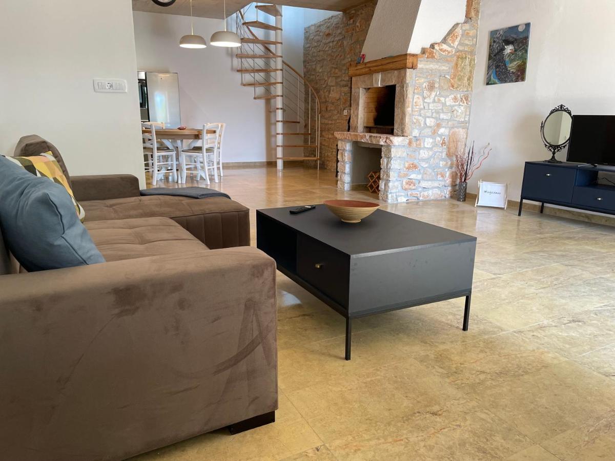 Holiday Home Ava1 With Pool & Holiday Home Ava2 With Whirlpool Baderna Екстериор снимка