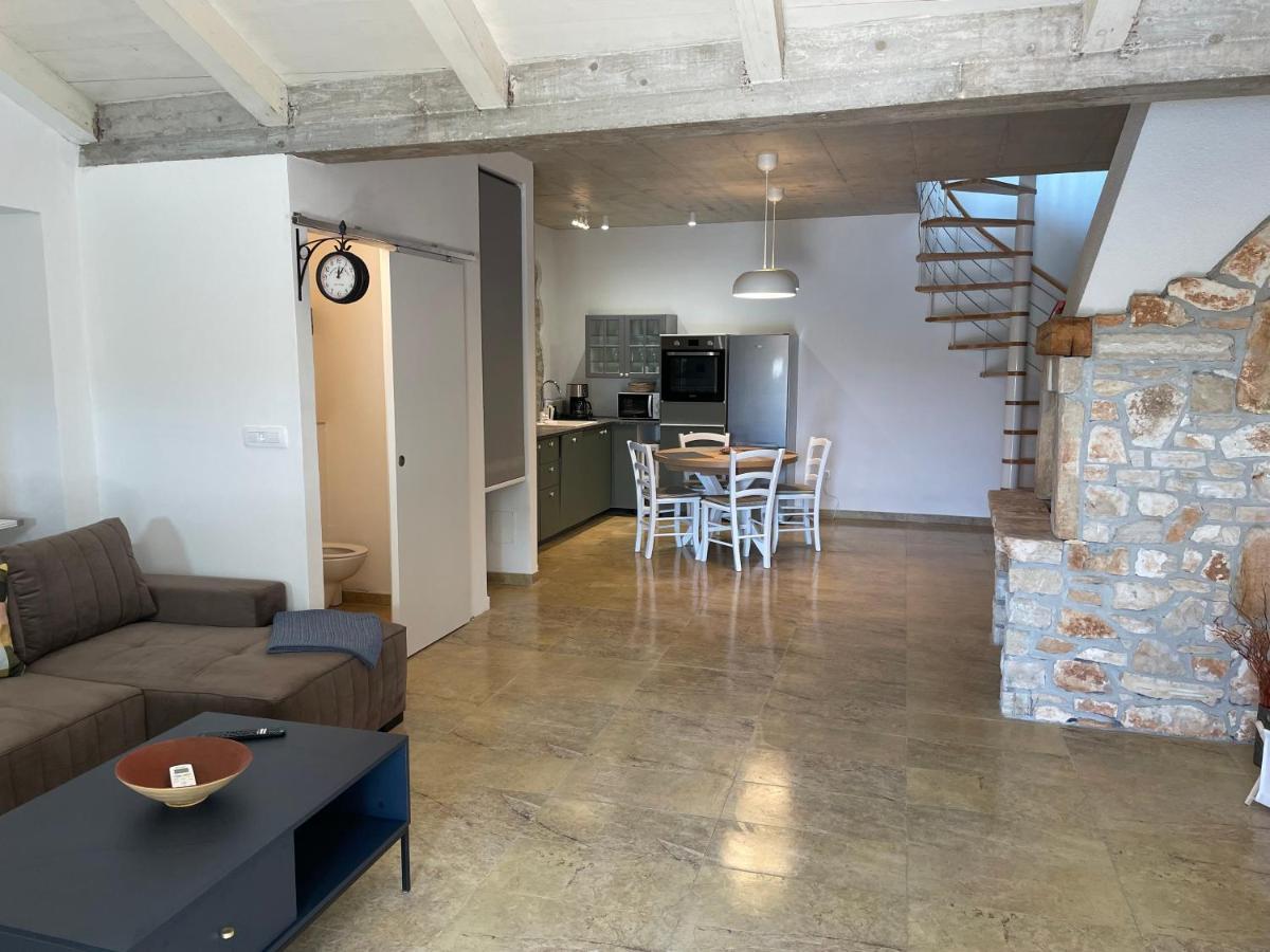 Holiday Home Ava1 With Pool & Holiday Home Ava2 With Whirlpool Baderna Екстериор снимка